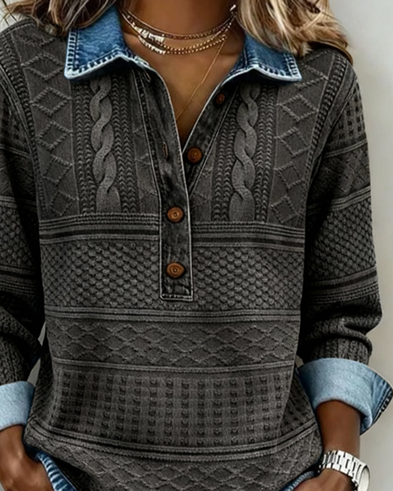Damenpullover mit Zopfmuster und Knopfleiste