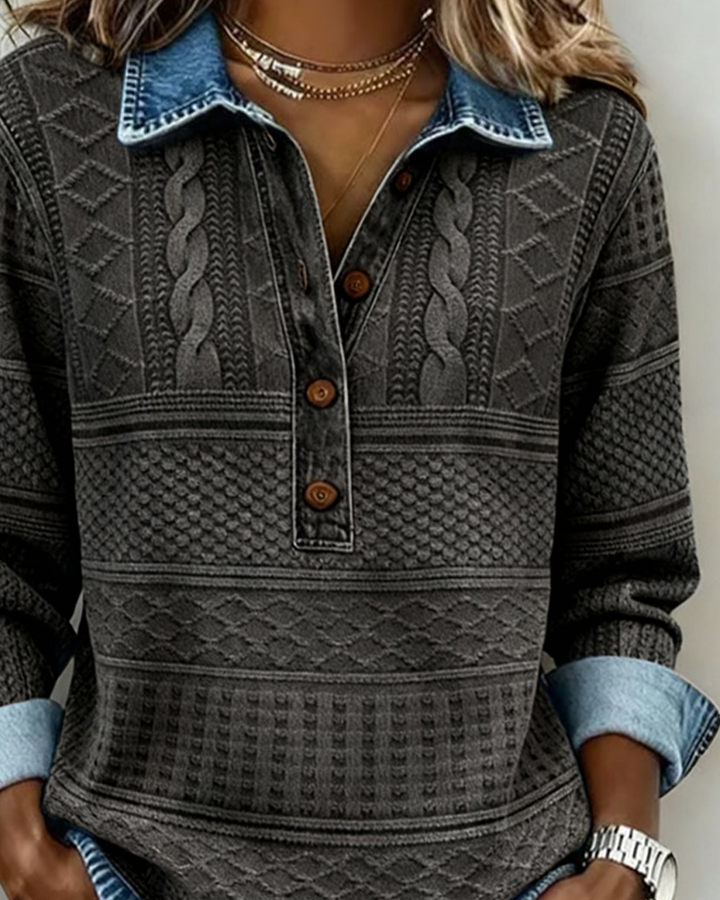 Damenpullover mit Zopfmuster und Knopfleiste