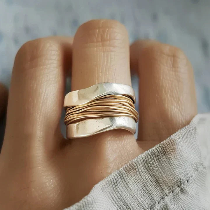 Sophia | Women's Ring with Golden Threads for Everyday Wear-Metro Lane Plaza
