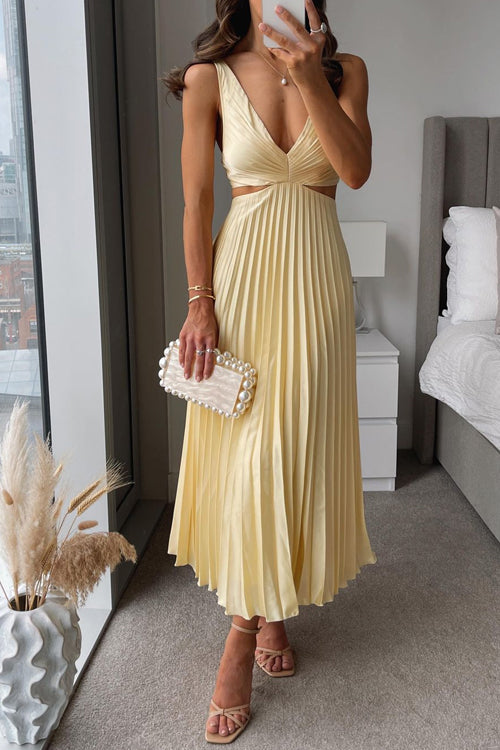 Women's Elegant Pleated Maxi Dress with Flattering Silhouette-Metro Lane Plaza