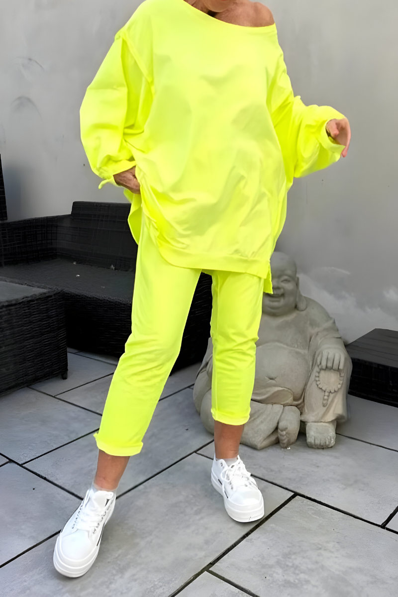 Kenia | Women's Elegant Comfort Set-Metro Lane Plaza