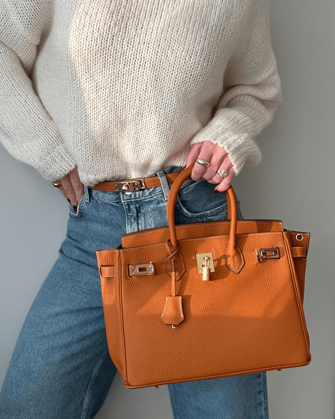 Women's Vegan Suede Shopper – Elegant and Functional Design-Metro Lane Plaza