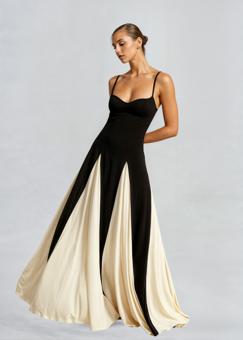Women's Elegant Maxi Dress-Metro Lane Plaza