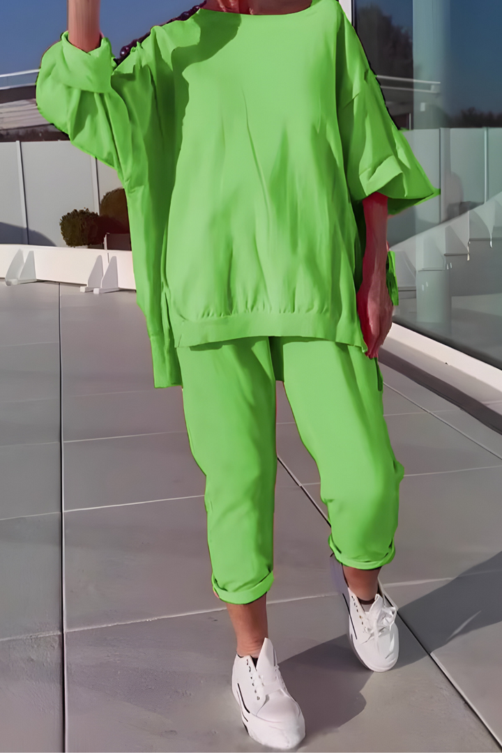 Kenia | Women's Elegant Comfort Set-Metro Lane Plaza
