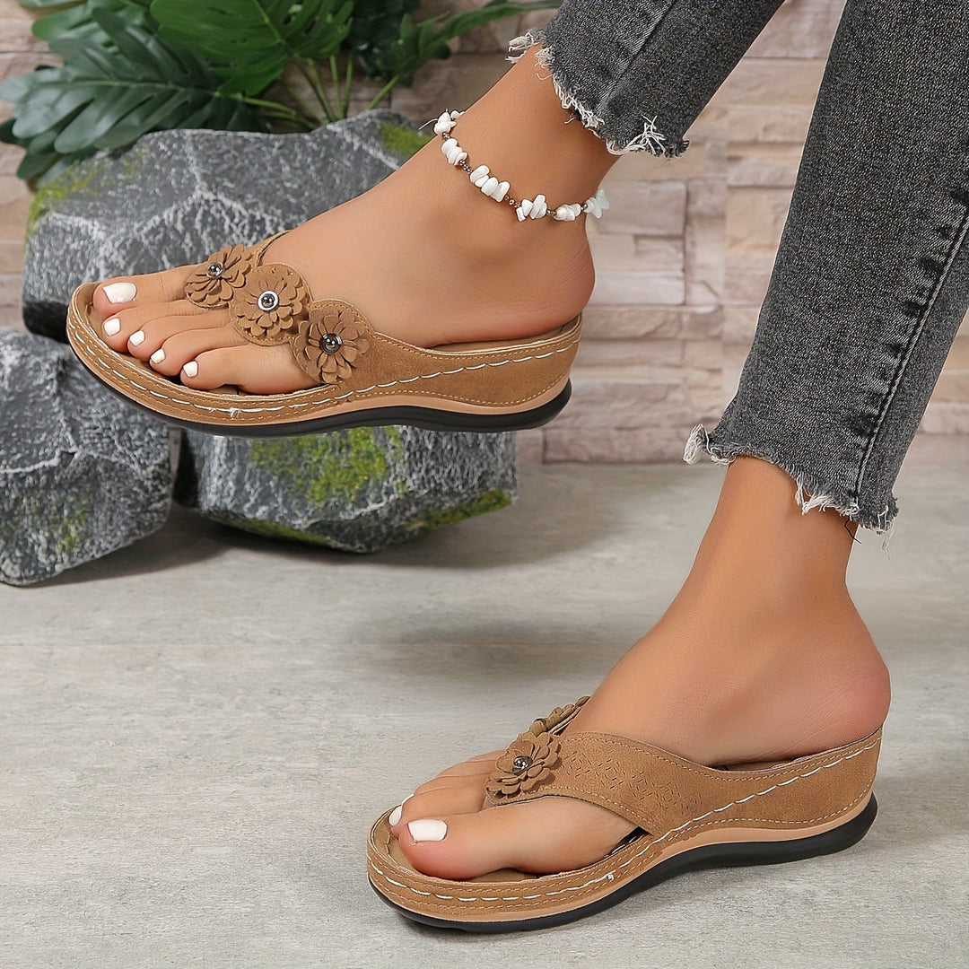 Cressida | Comfortable Adjustable Women's Orthopedic Sandals-Metro Lane Plaza