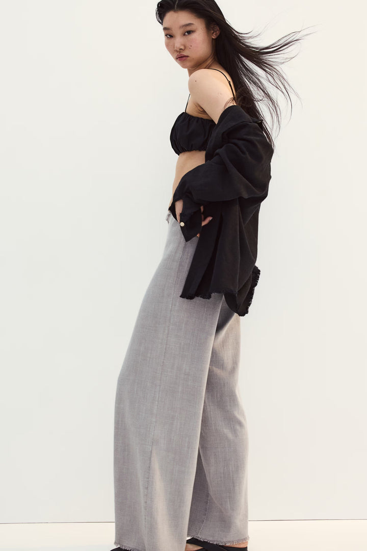 Tilde | Women's Wide-Legged Jeans – Light Denim, Relaxed Fit-Metro Lane Plaza