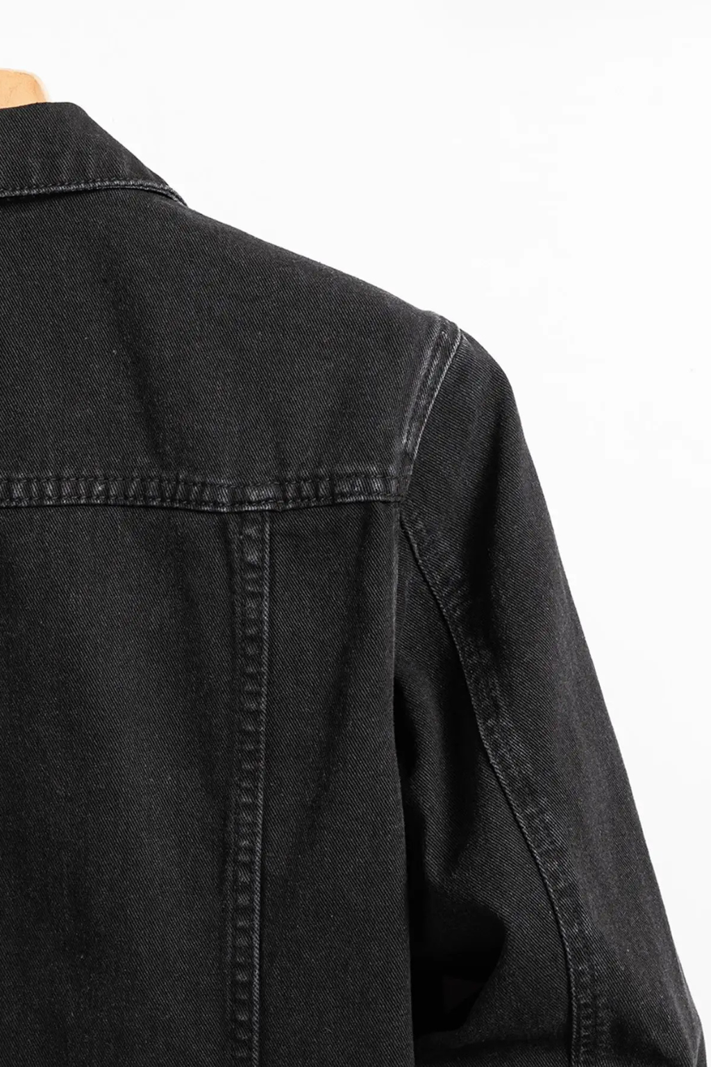Men's Classic Fit Button-Up Denim Jacket-Metro Lane Plaza