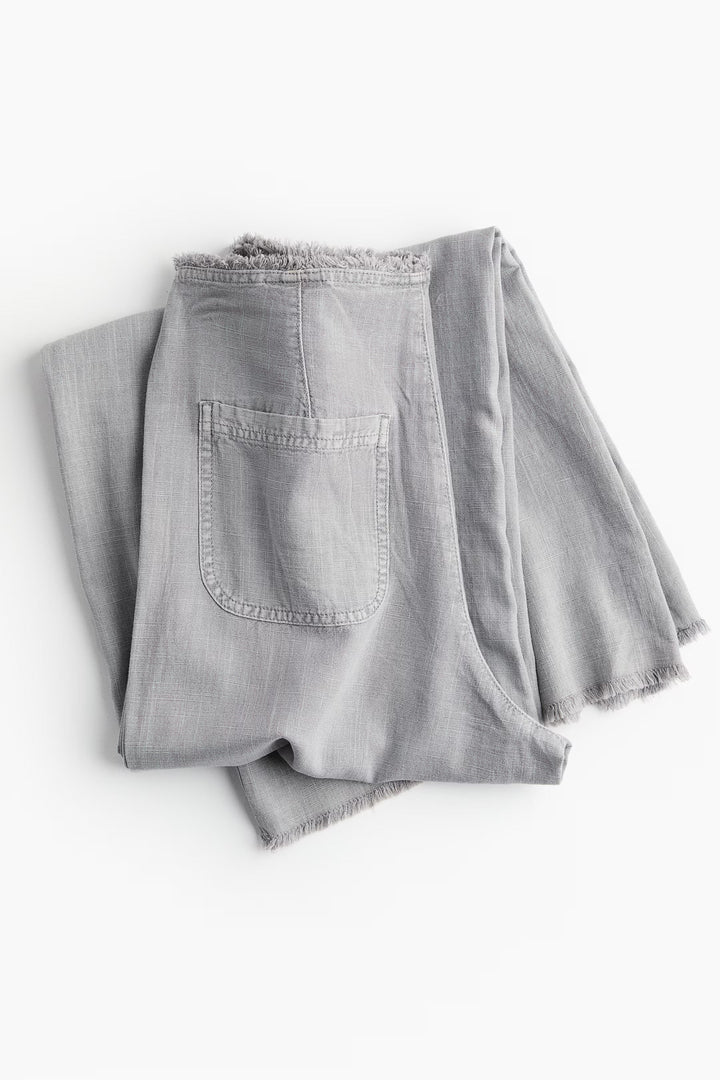 Tilde | Women's Wide-Legged Jeans – Light Denim, Relaxed Fit-Metro Lane Plaza