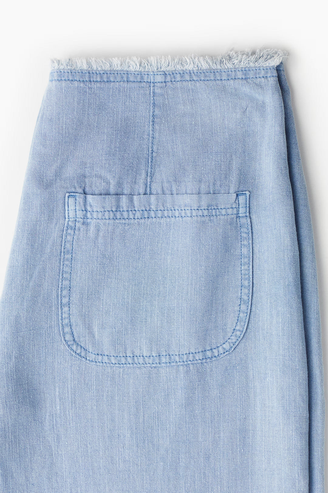 Tilde | Women's Wide-Legged Jeans – Light Denim, Relaxed Fit-Metro Lane Plaza