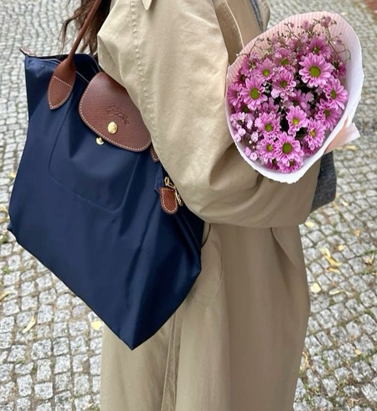 Women's Spacious Elegant Vegan Shopper Handbag for Any Occasion-Metro Lane Plaza