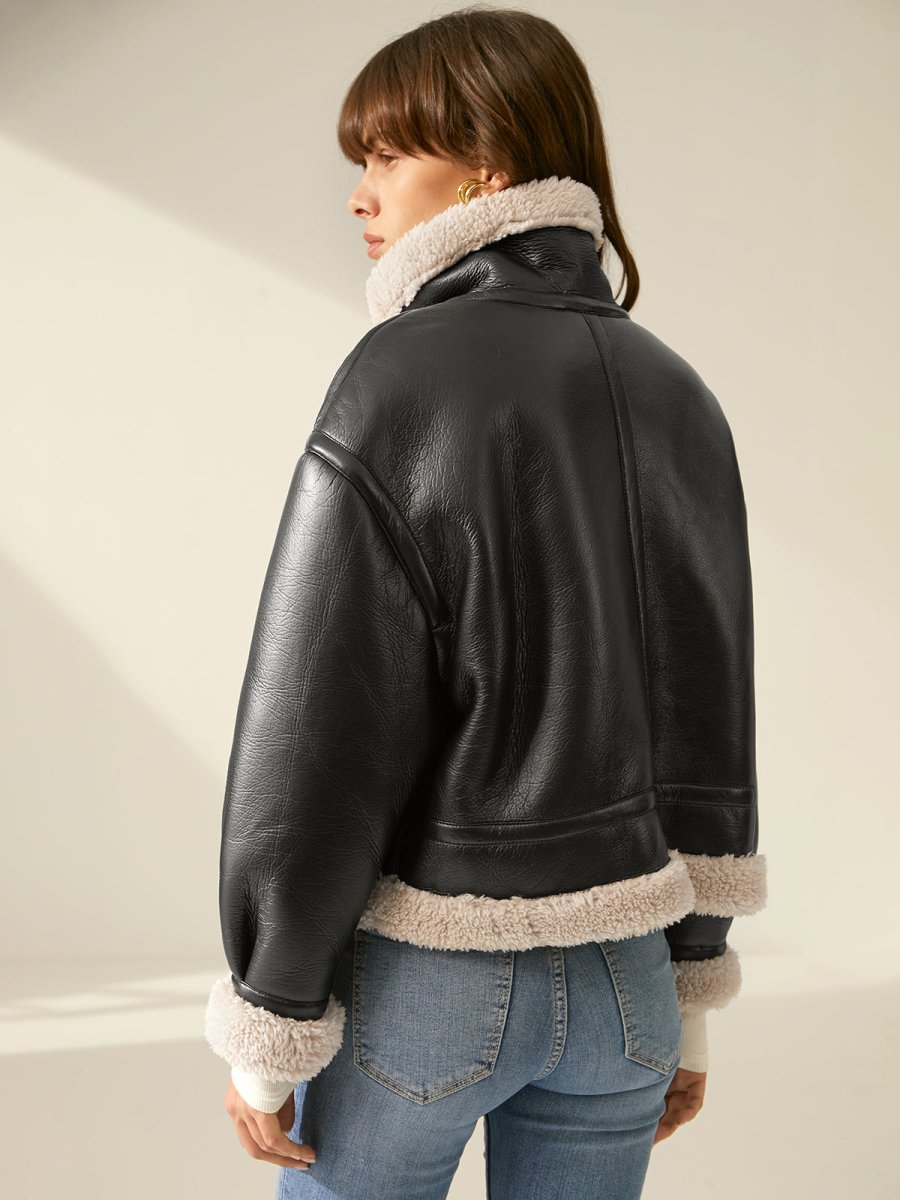 Blouson d’aviateur pour femme en similicuir avec doublure douillette en sherpa