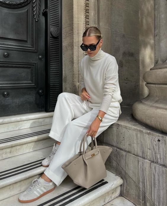 Sophia | Women's Structured Handbag - Top Handle for Work & Casual Use-Metro Lane Plaza