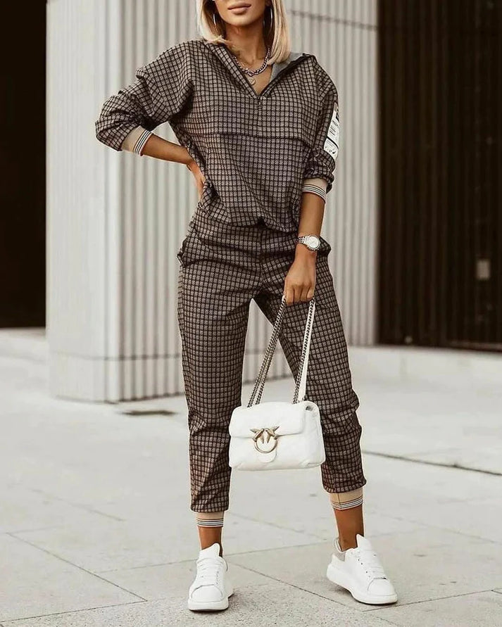 Women's Stylish and Cozy Tracksuit-Metro Lane Plaza