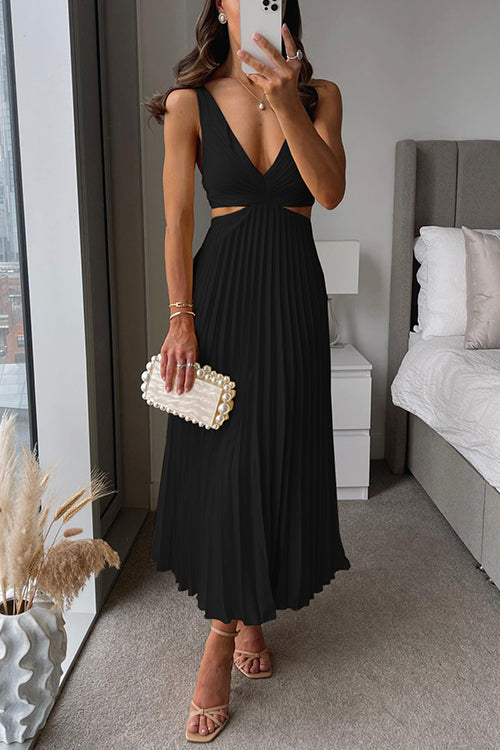 Women's Elegant Pleated Maxi Dress with Flattering Silhouette-Metro Lane Plaza