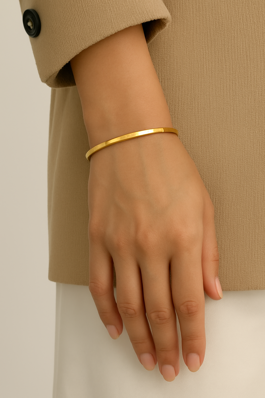 Sophia | Women's Elegant Gold Bracelet-Metro Lane Plaza