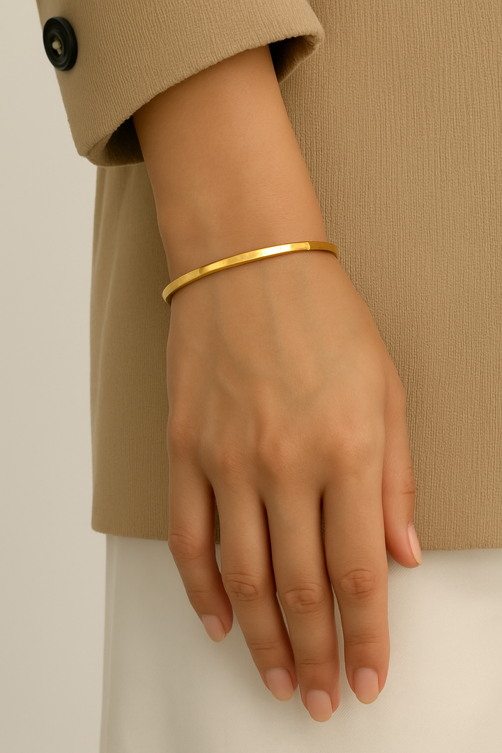 Sophia | Women's Elegant Gold Bracelet-Metro Lane Plaza