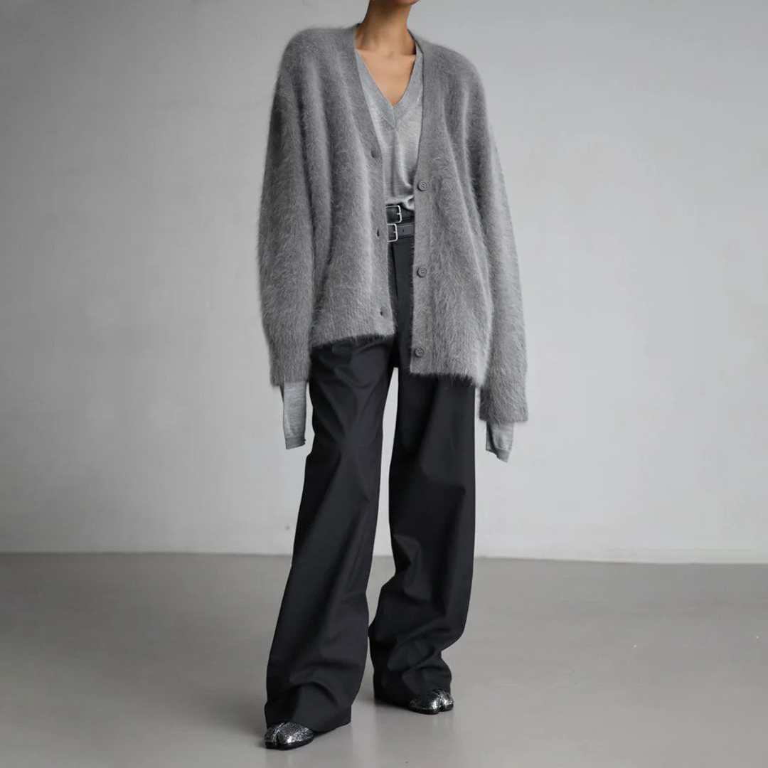 Sienna | Women's Luxurious Cashmere Cardigan for Elegant Style-Metro Lane Plaza