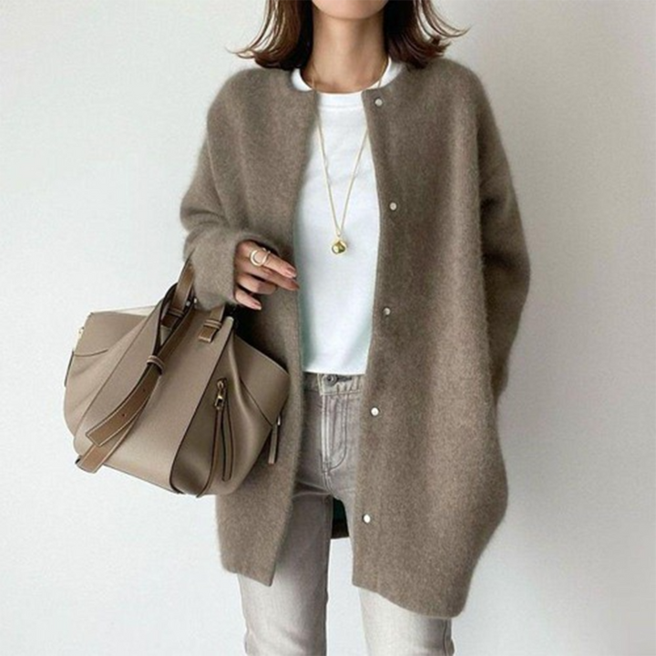 Kuschelige, oversized Strickjacke mit Knopfleiste vorn für Damen