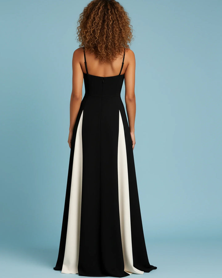Elegant Women's Sweetheart Neckline Maxi Dress for Any Occasion-Metro Lane Plaza