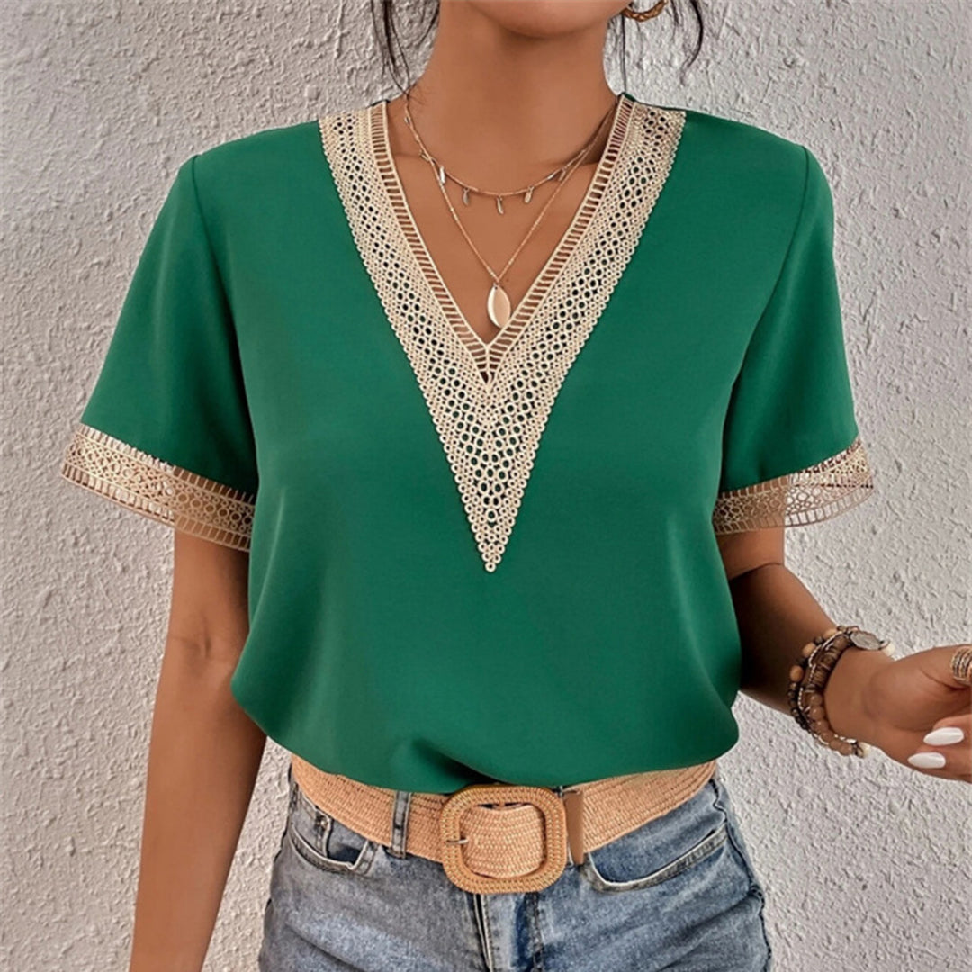 Women's Elegant Casual T-shirt-Metro Lane Plaza