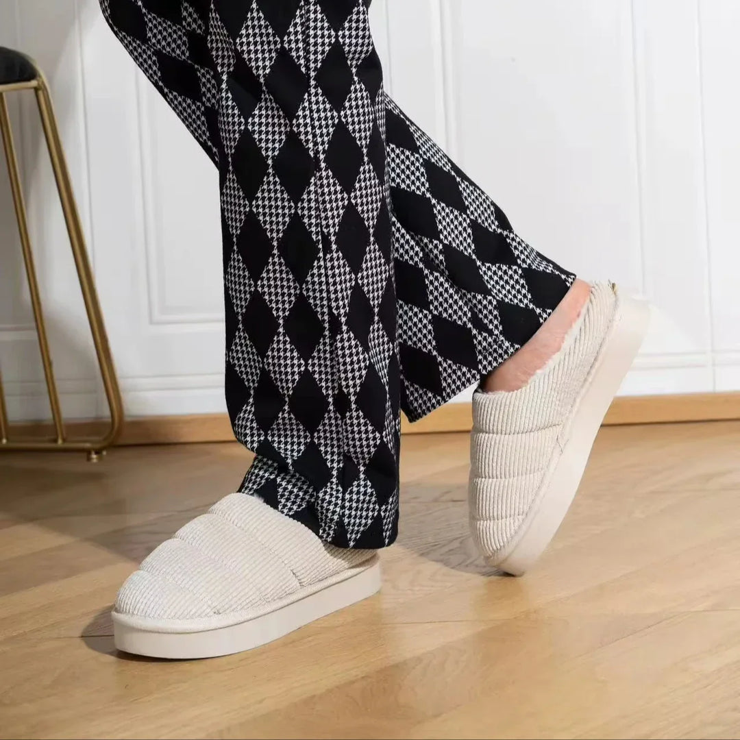 Emily | Women's Comfortable Indoor Slippers - Soft Velvet, Beige-Metro Lane Plaza