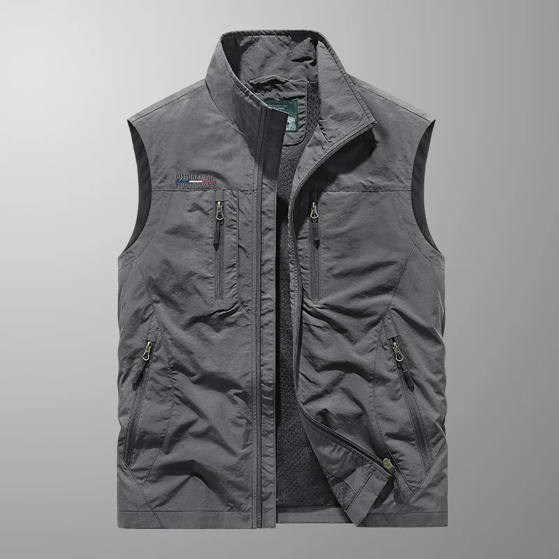 Kevin | Men's Lightweight Breathable Sleeveless Cargo Vest-Metro Lane Plaza