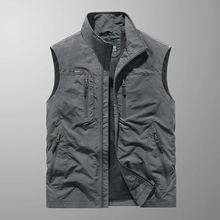 Kevin | Men's Lightweight Breathable Sleeveless Cargo Vest-Metro Lane Plaza
