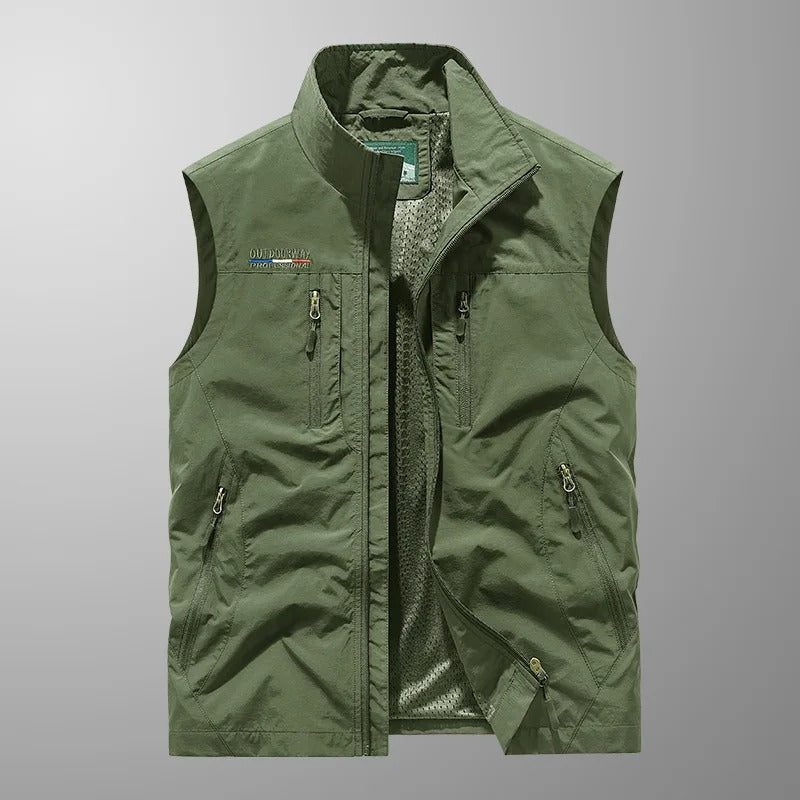 Kevin | Men's Lightweight Breathable Sleeveless Cargo Vest-Metro Lane Plaza