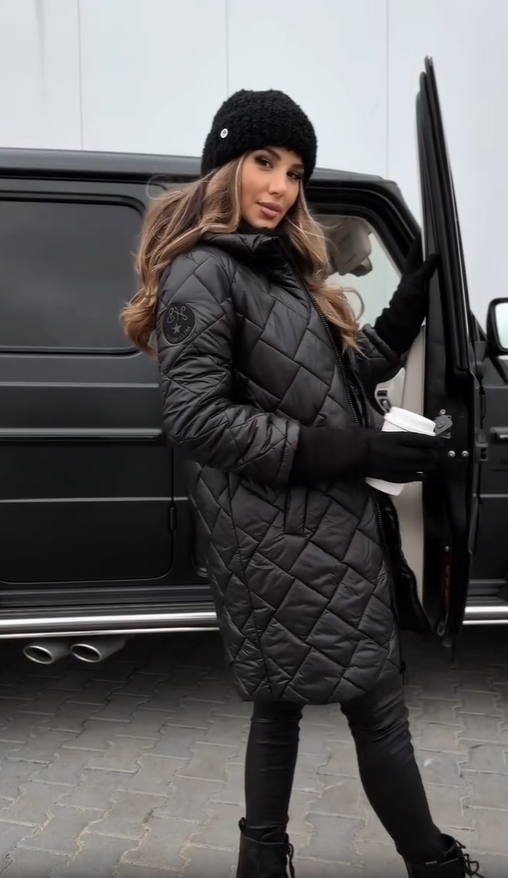 Giacca trapuntata con cappuccio da donna