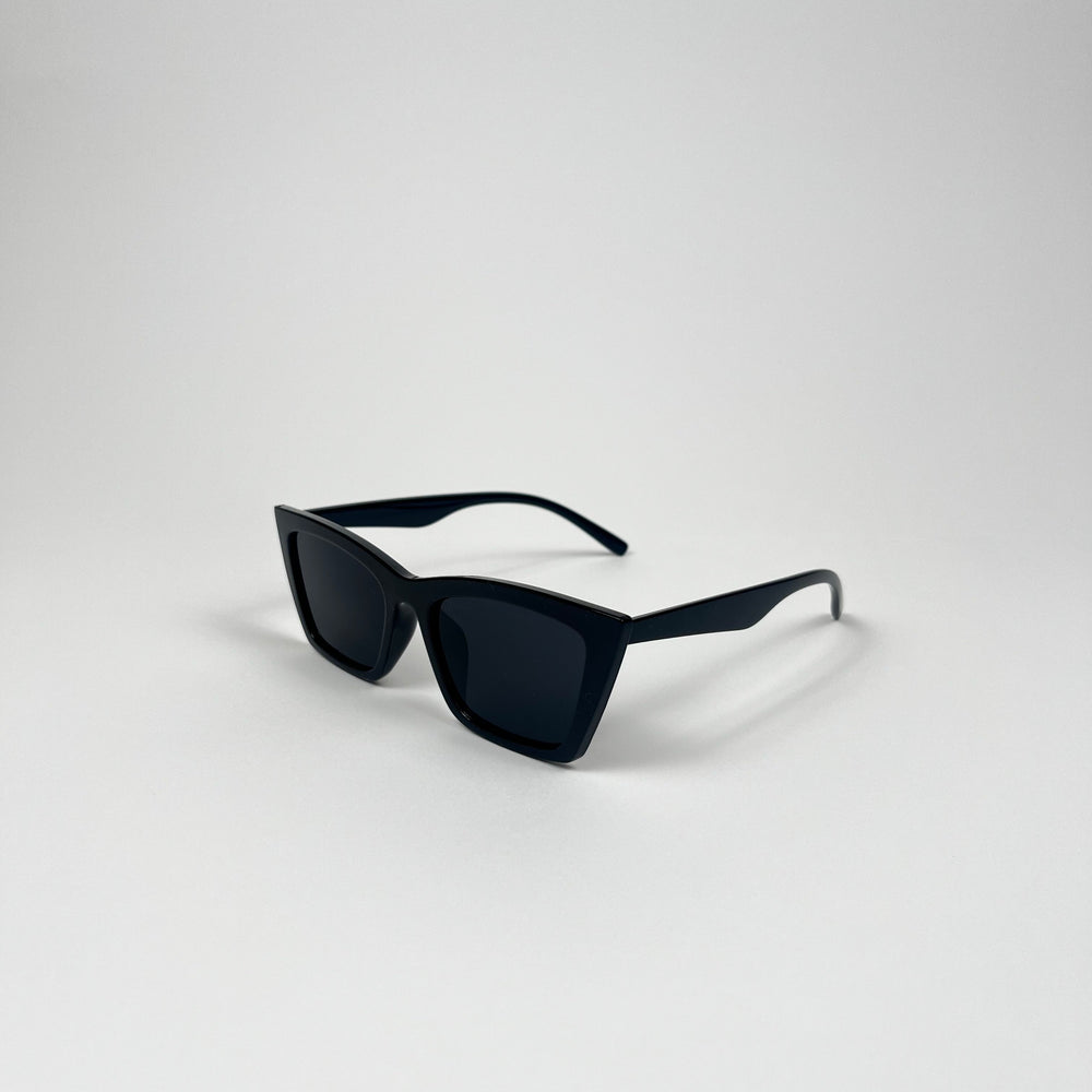 Noire | Women's Cat-Eye Sunglasses with Bold Black Finish-Metro Lane Plaza