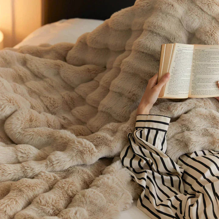 Ultra Soft Faux Rabbit Fur Throw Blanket – Cozy Plush Cover for Bed & Sofa-Metro Lane Plaza