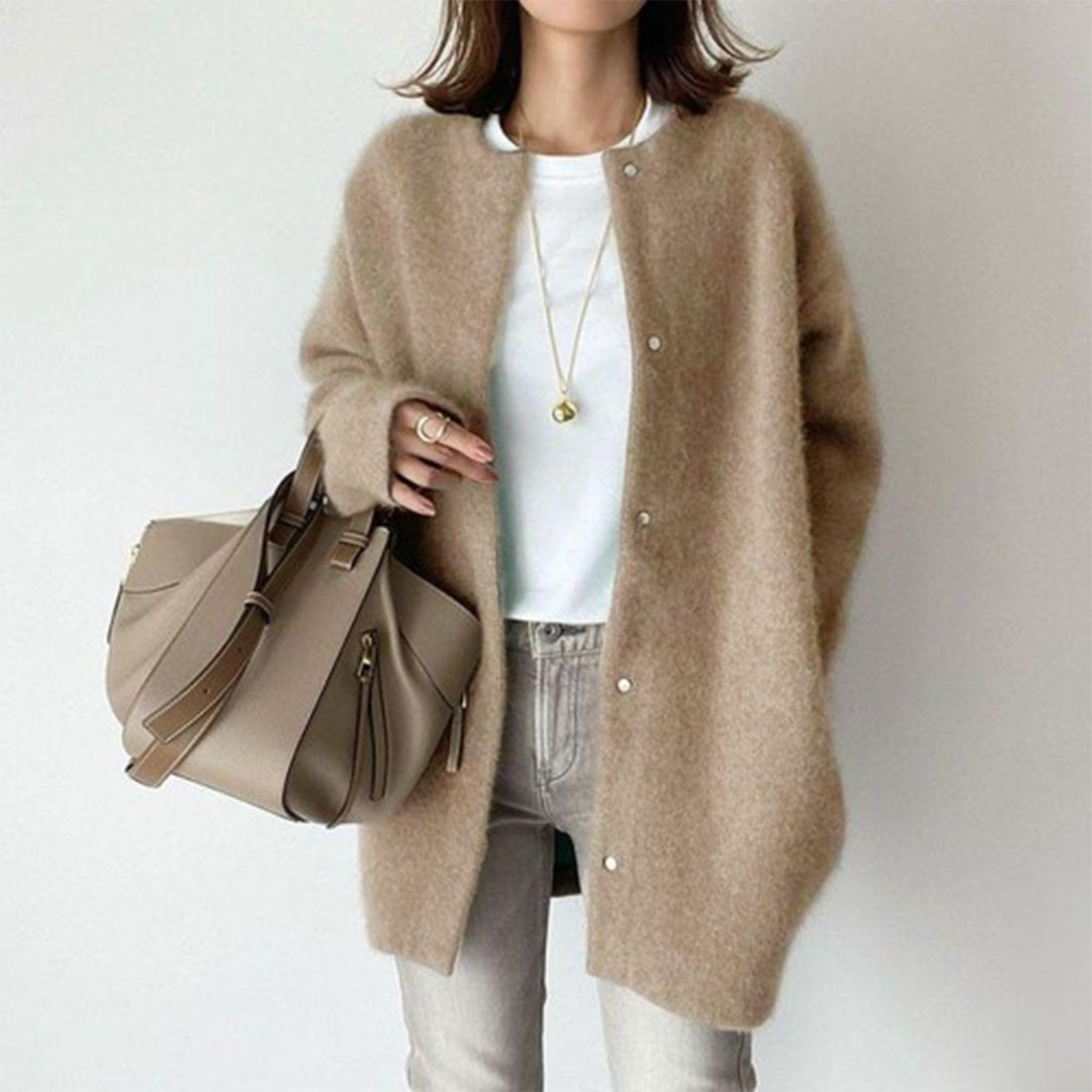 Kuschelige, oversized Strickjacke mit Knopfleiste vorn für Damen