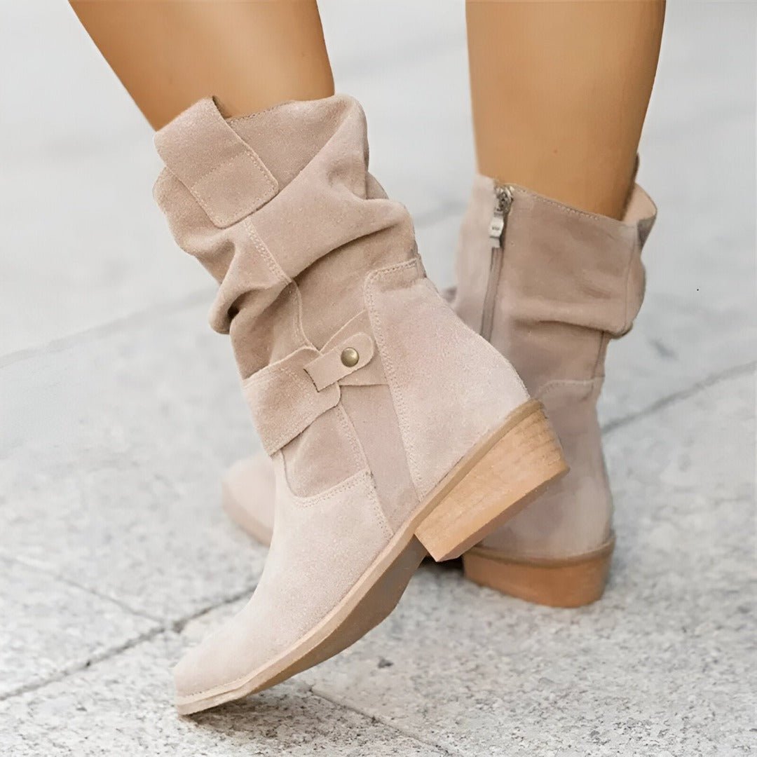 Botins de camurça descaídos para mulher
