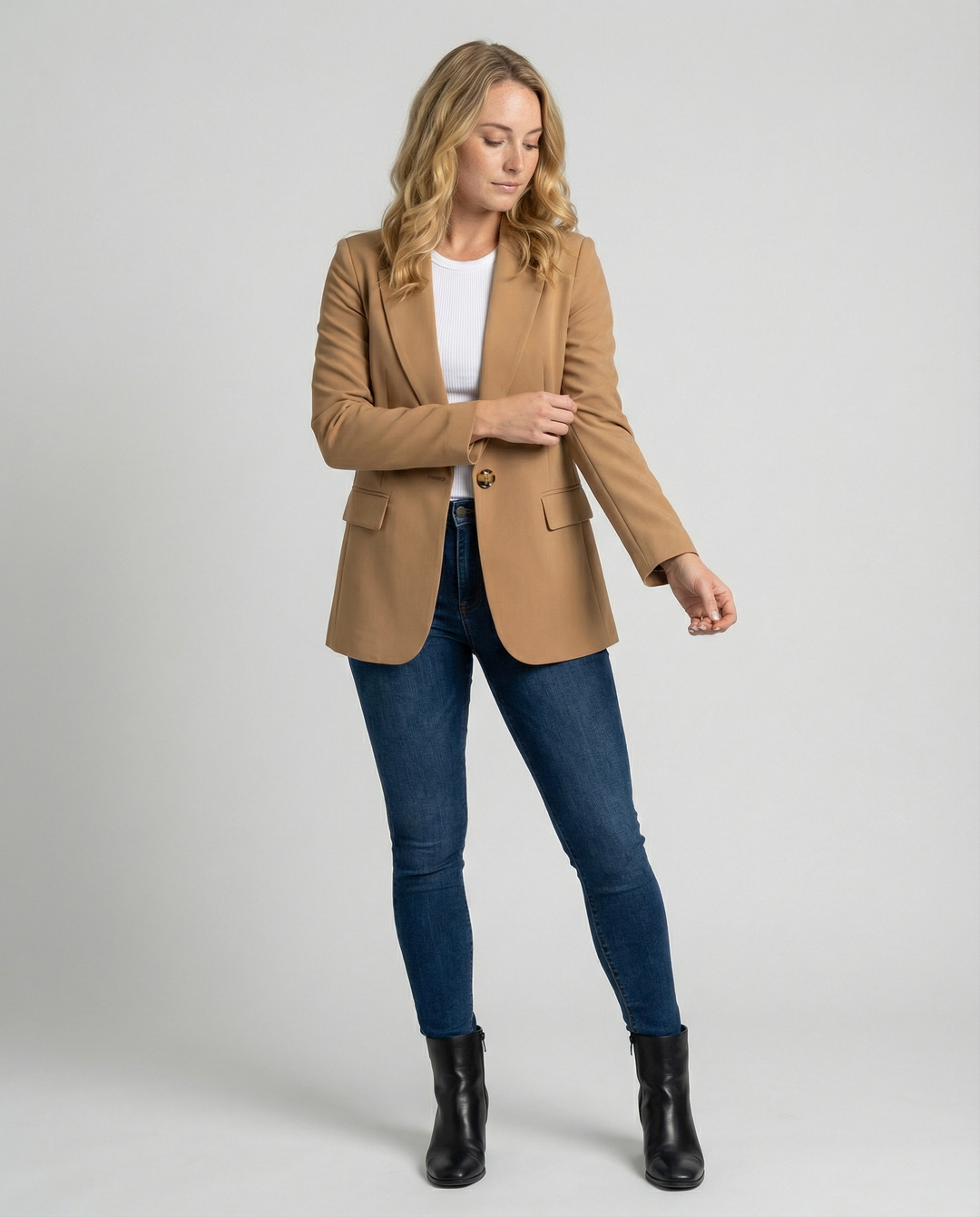 Luna | Women's Chic and Elegant Tailored Blazer-Metro Lane Plaza
