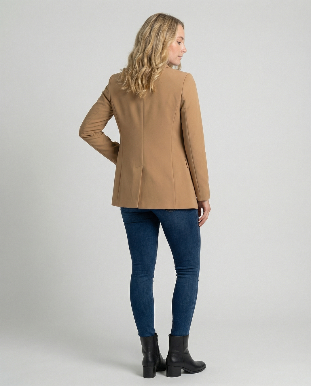 Luna | Women's Chic and Elegant Tailored Blazer-Metro Lane Plaza