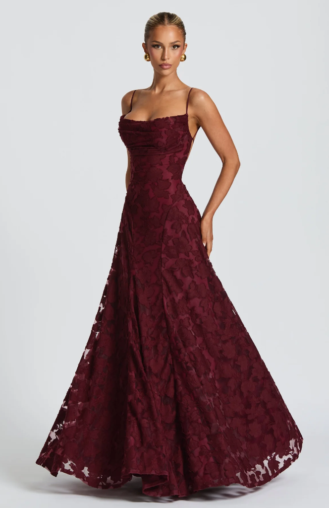 Amy | Women's Elegant Lace Maxi Dress in Floor Length Style-Metro Lane Plaza