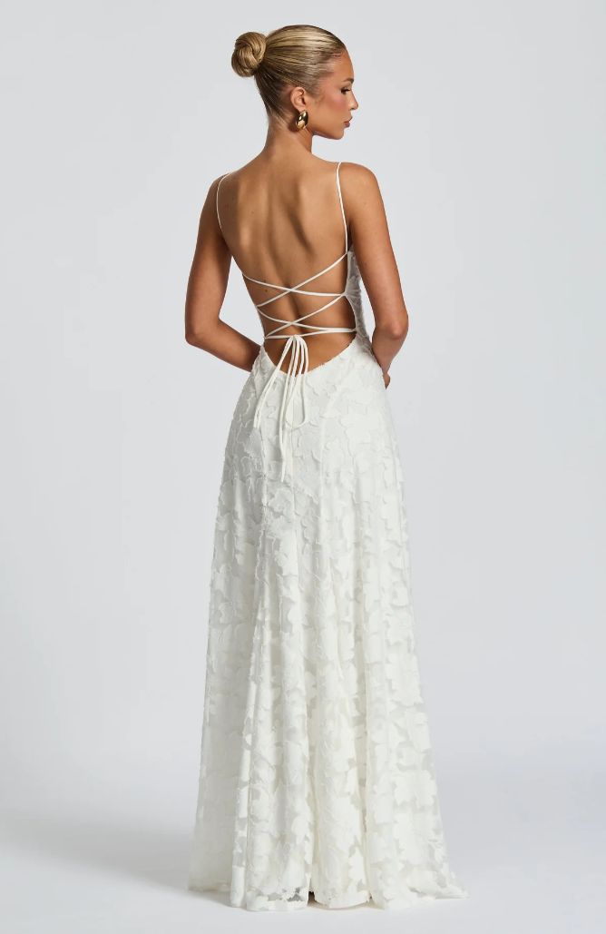 Amy | Women's Elegant Lace Maxi Dress in Floor Length Style-Metro Lane Plaza