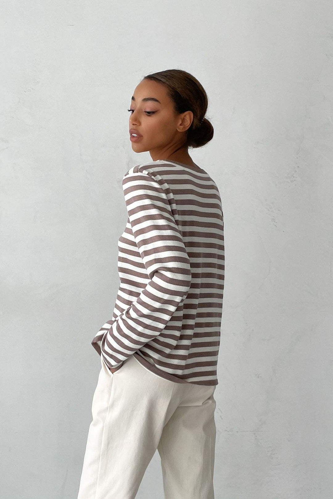 Siska | Women's Long Sleeve Top – Elegant and Breathable Design-Metro Lane Plaza