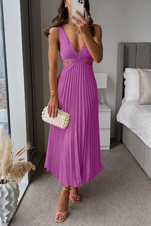 Women's Elegant Pleated Maxi Dress with Flattering Silhouette-Metro Lane Plaza
