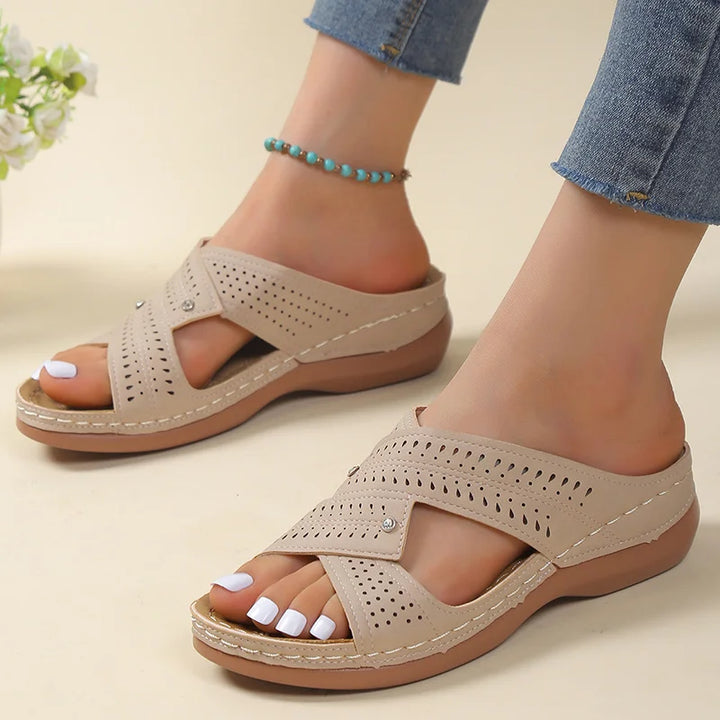 Sophia | Women's Comfortable Orthopedic Sandals with Crisscross Straps-Metro Lane Plaza