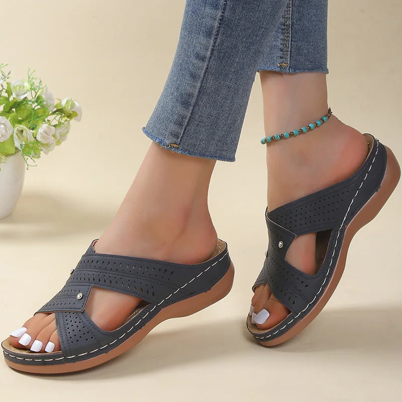 Sophia | Women's Comfortable Orthopedic Sandals with Crisscross Straps-Metro Lane Plaza