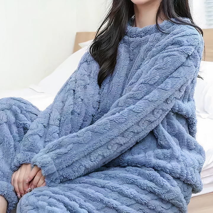 Women's Cozy Fleece Pajama Set-Metro Lane Plaza