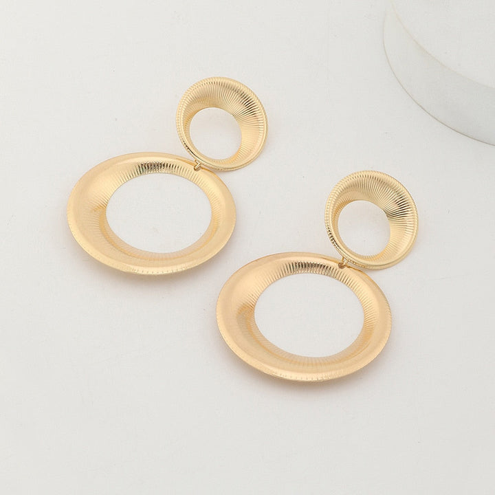 Anja | Women's Gold Earrings with 3D Effect – Minimalist Style-Metro Lane Plaza