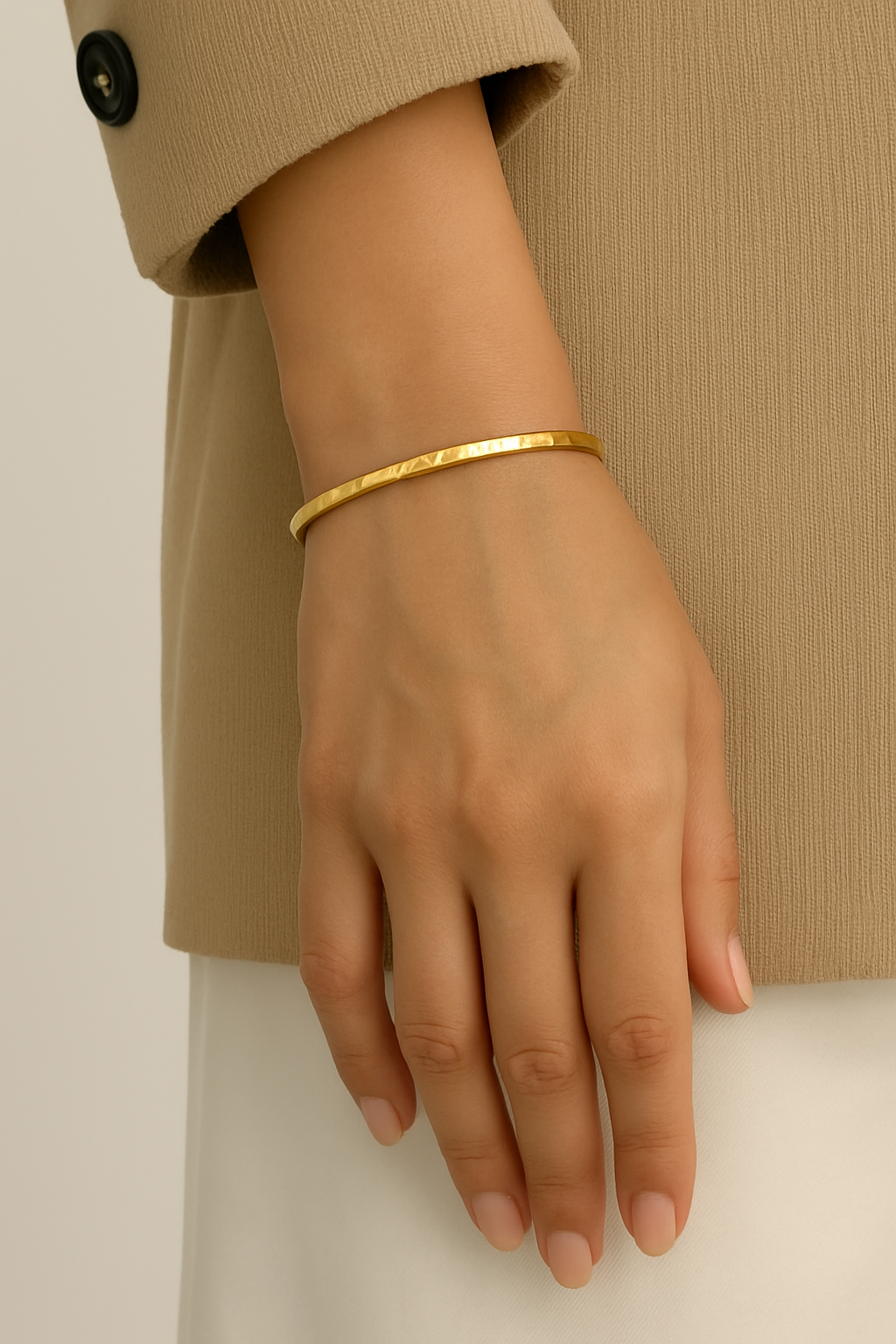Sophia | Women's Elegant Gold Bracelet-Metro Lane Plaza