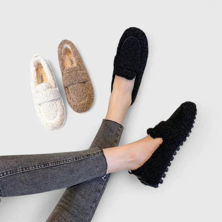 Sophia | Women's Warm Lambswool Moccasins - Black for Autumn & Winter-Metro Lane Plaza