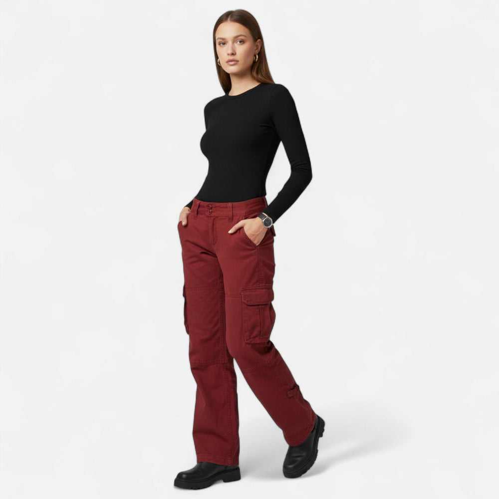 Novara | Women's Comfortable and Chic Cargo Pants-Metro Lane Plaza