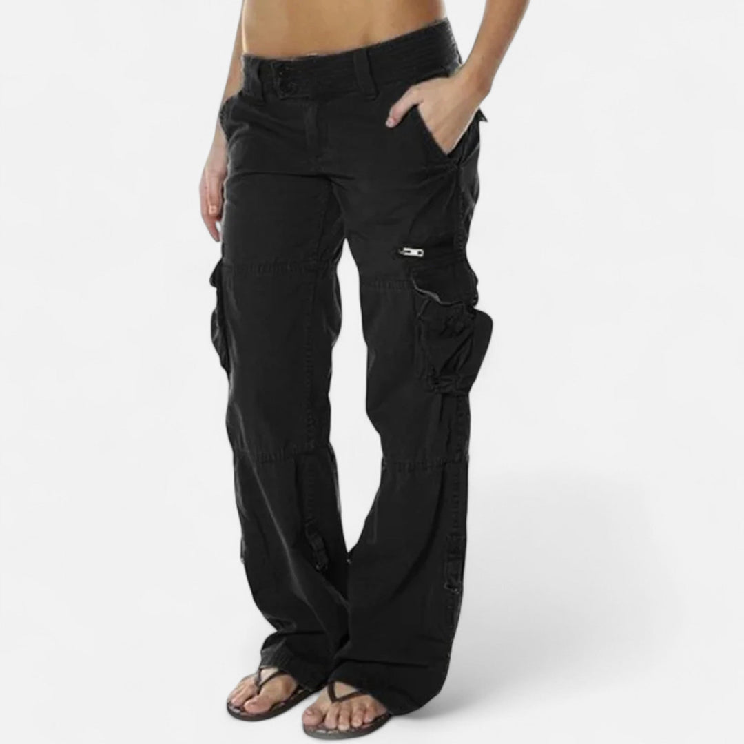 Novara | Women's Comfortable and Chic Cargo Pants-Metro Lane Plaza