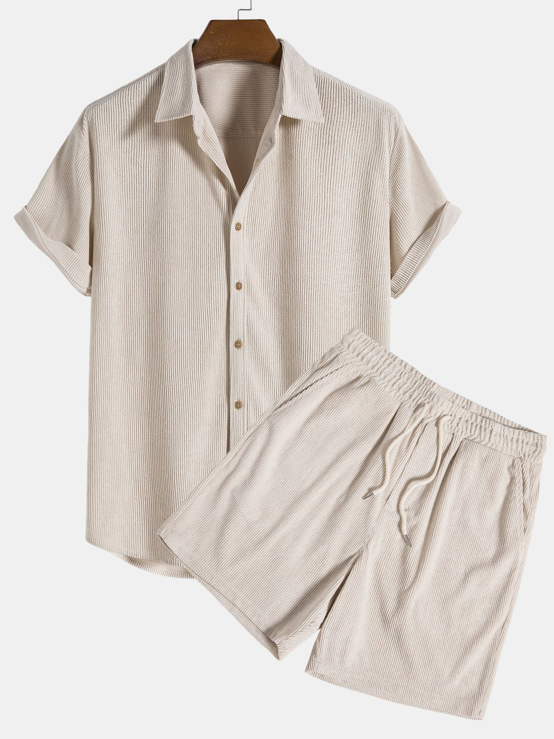 Kortärmad skjorta med knappar och shorts med dragsko för män