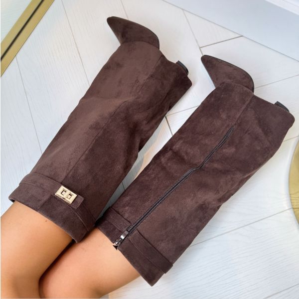 Women's Block Heel Boots with Elegant Fit and Buckle in Suede or Leather-Metro Lane Plaza