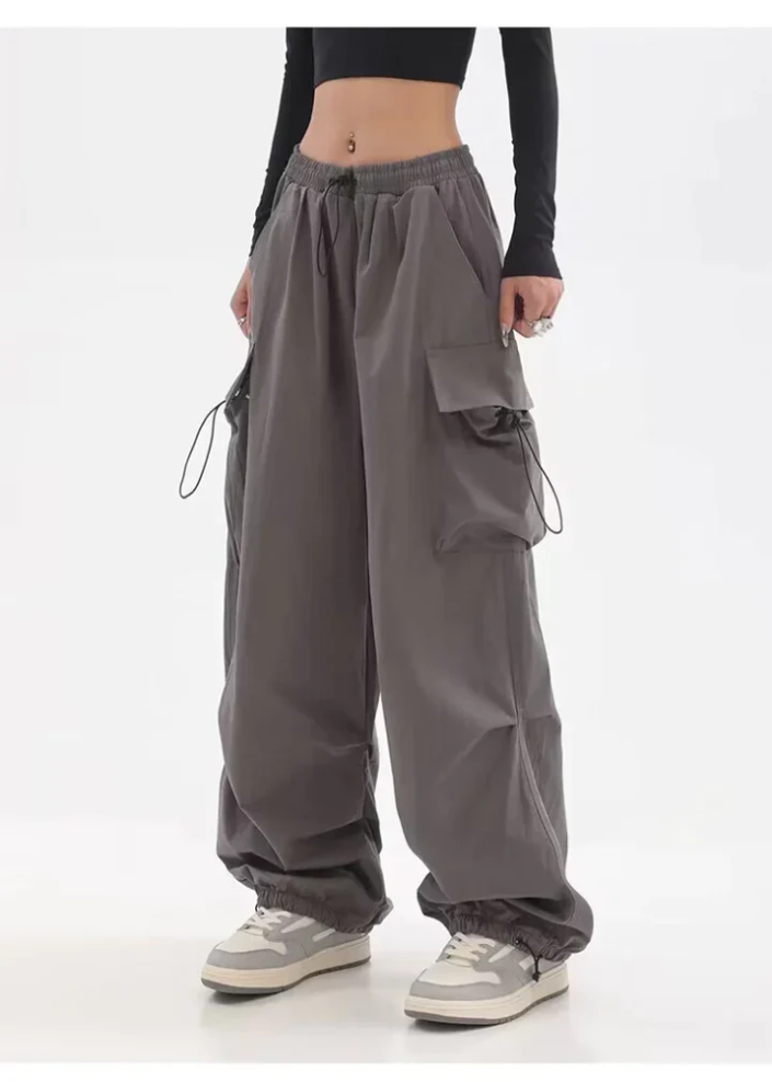 Allison | Women's Cargo Pants with Comfortable Fit and Spacious Pockets-Metro Lane Plaza